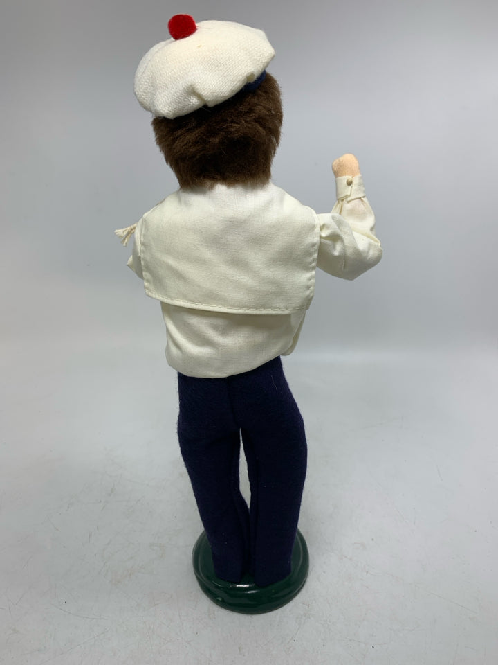 VTG BYER'S CHOICE CAROLER SAILOR W/ ROPE 1999.