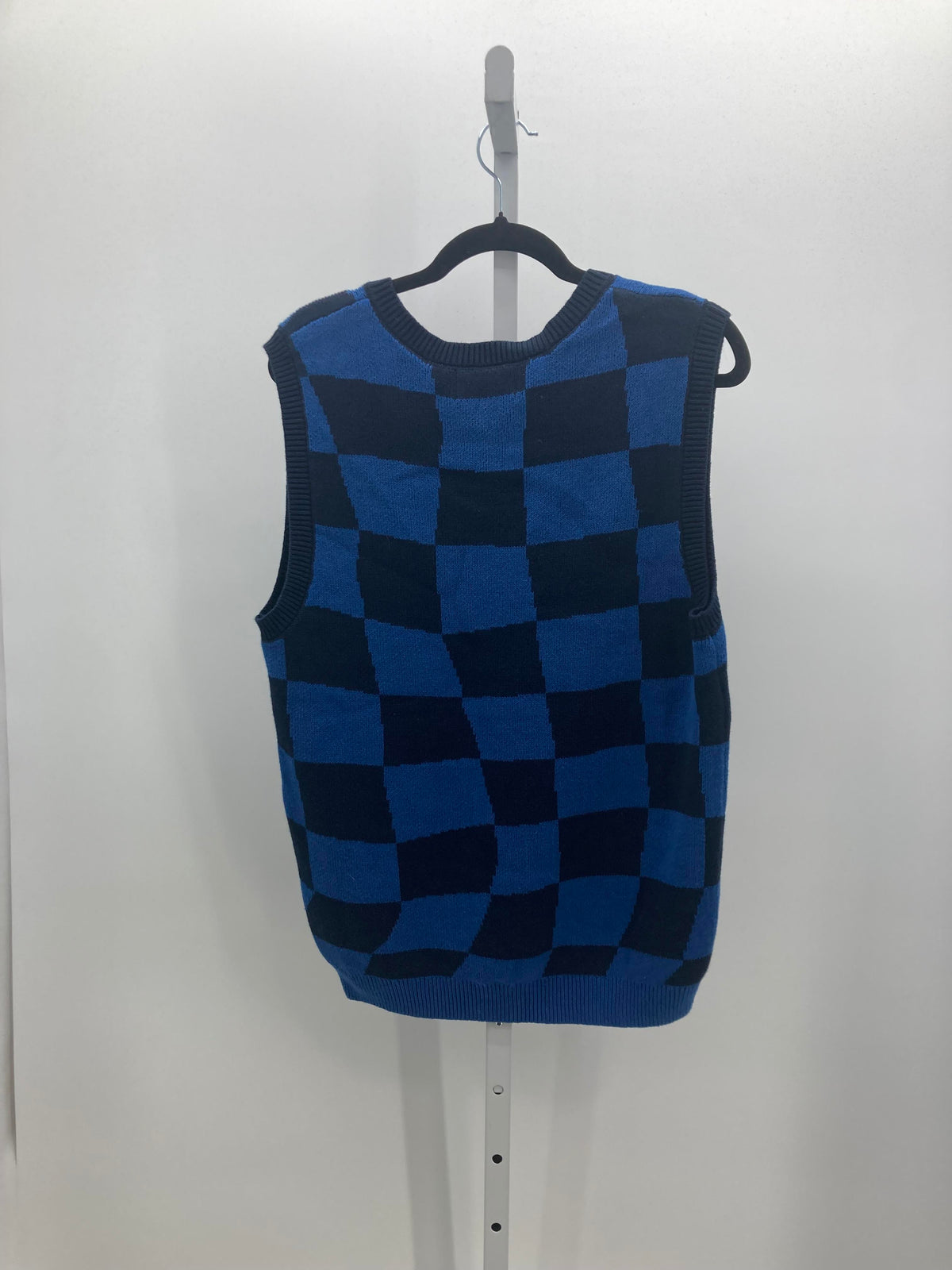 CHECKERED SWEATER VEST