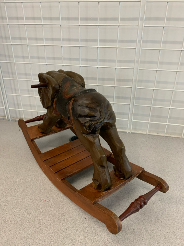VTG ROCKING ELEPHANT TABLETOP FIGURINE.