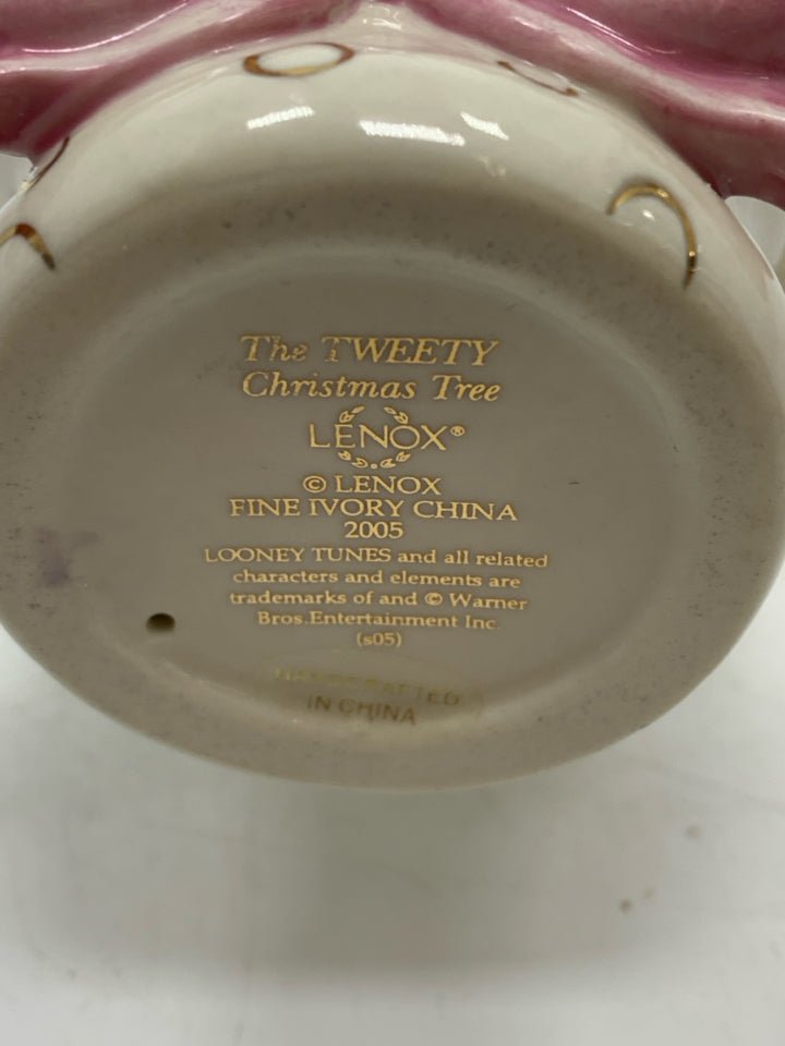 LENOX TWEETY BIRD CHRISTMAS TREE NO ORNAMENTS.