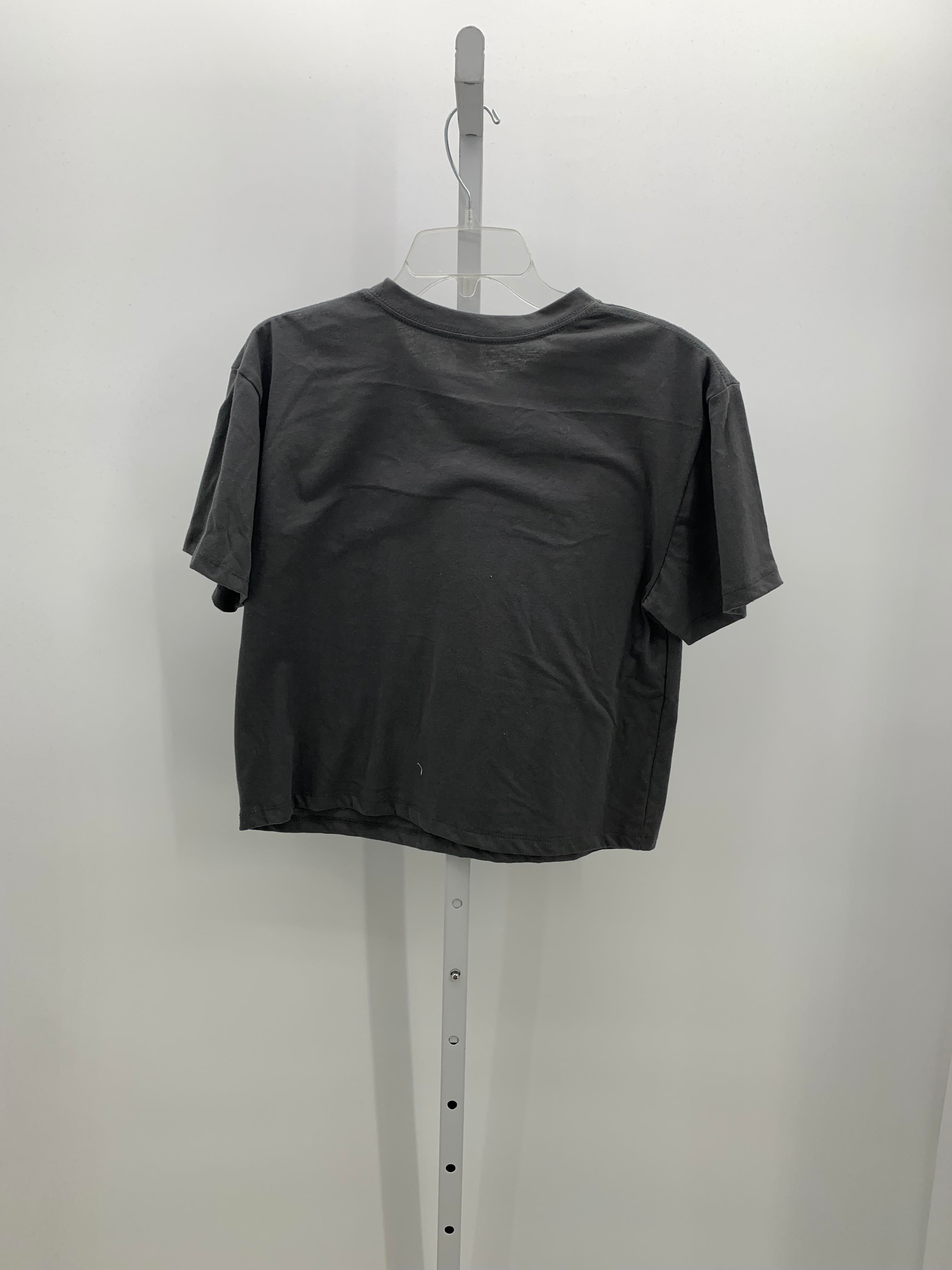 Size Medium Juniors Short Sleeve Shirt