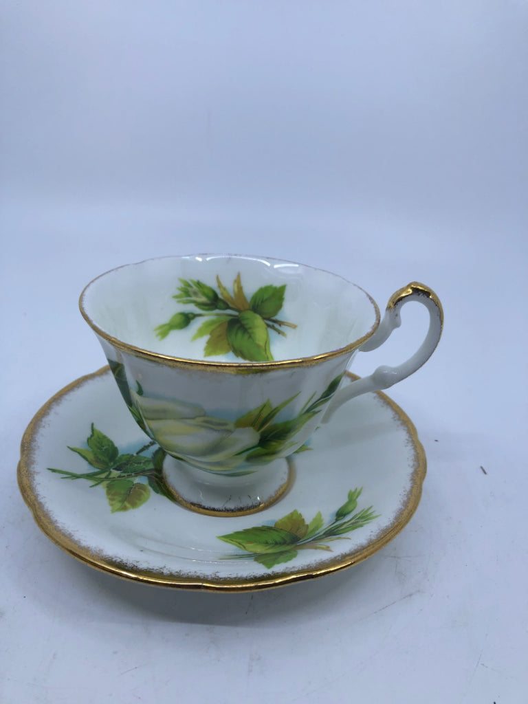 VTG WHITE ROSE TEACUP W/SAUCER.