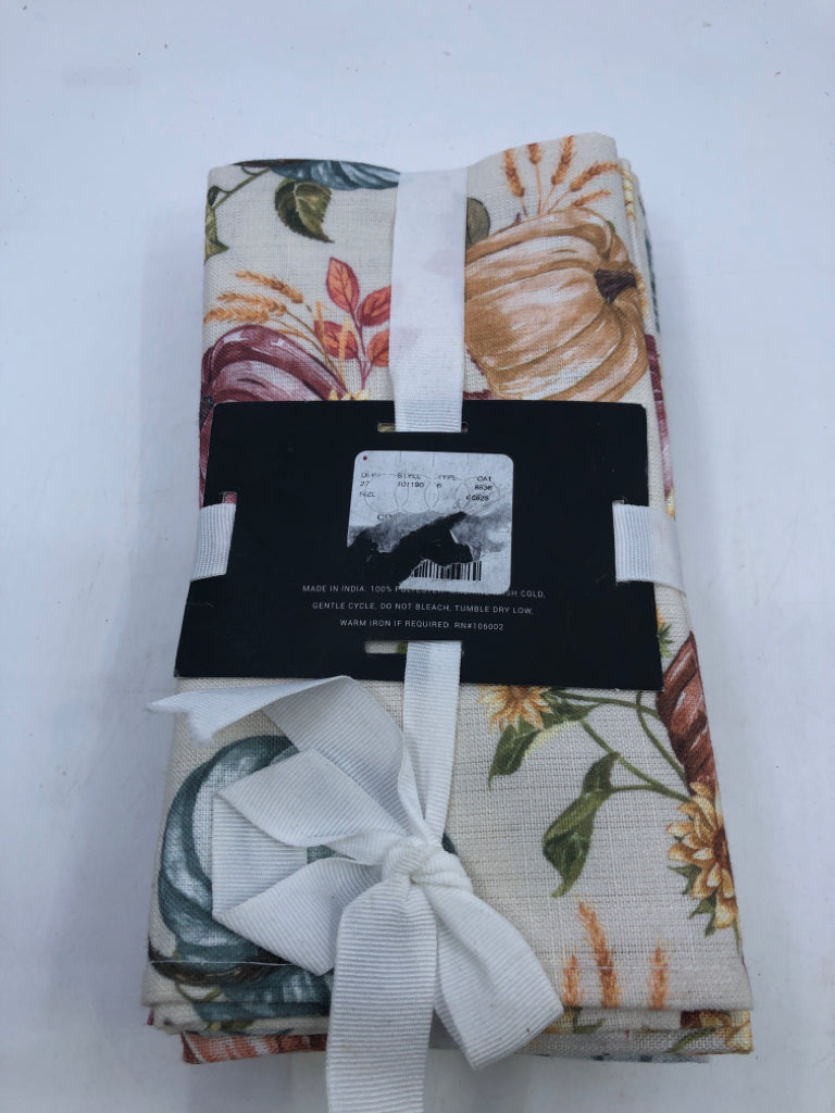 NIP 8 WHITE FALL PUMPKIN NAPKINS-RACHEL ZOE