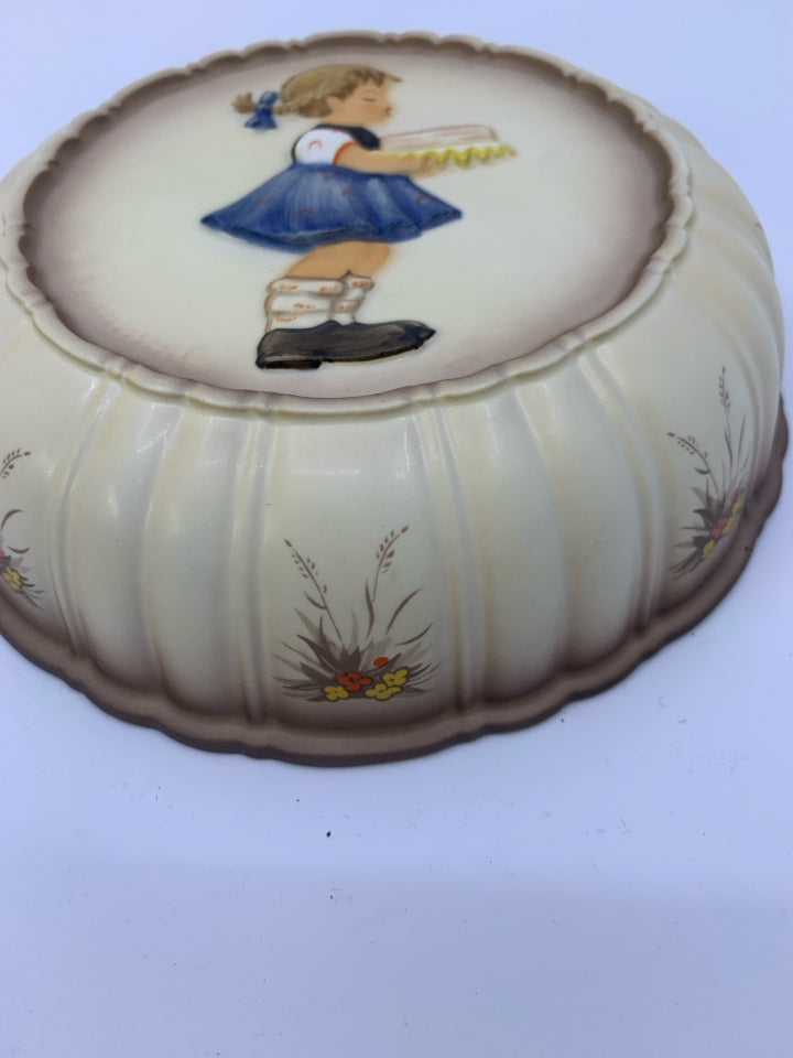 VTG HUMMEL "SWEET AS CAN BE" 1989 WALL PLAQUE/CAKE MOLD.