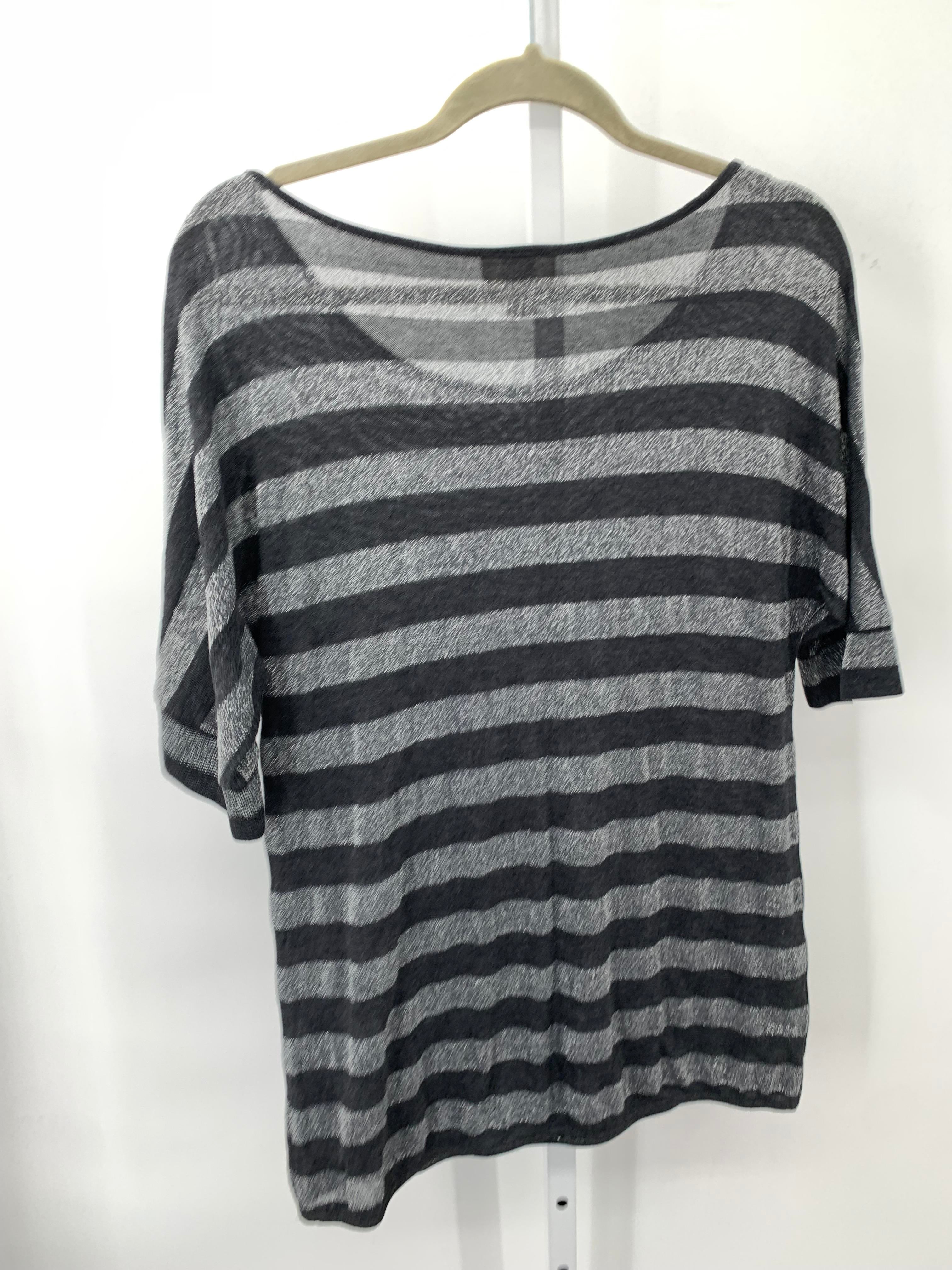 Loft Size Medium Misses Short Sleeve Shirt