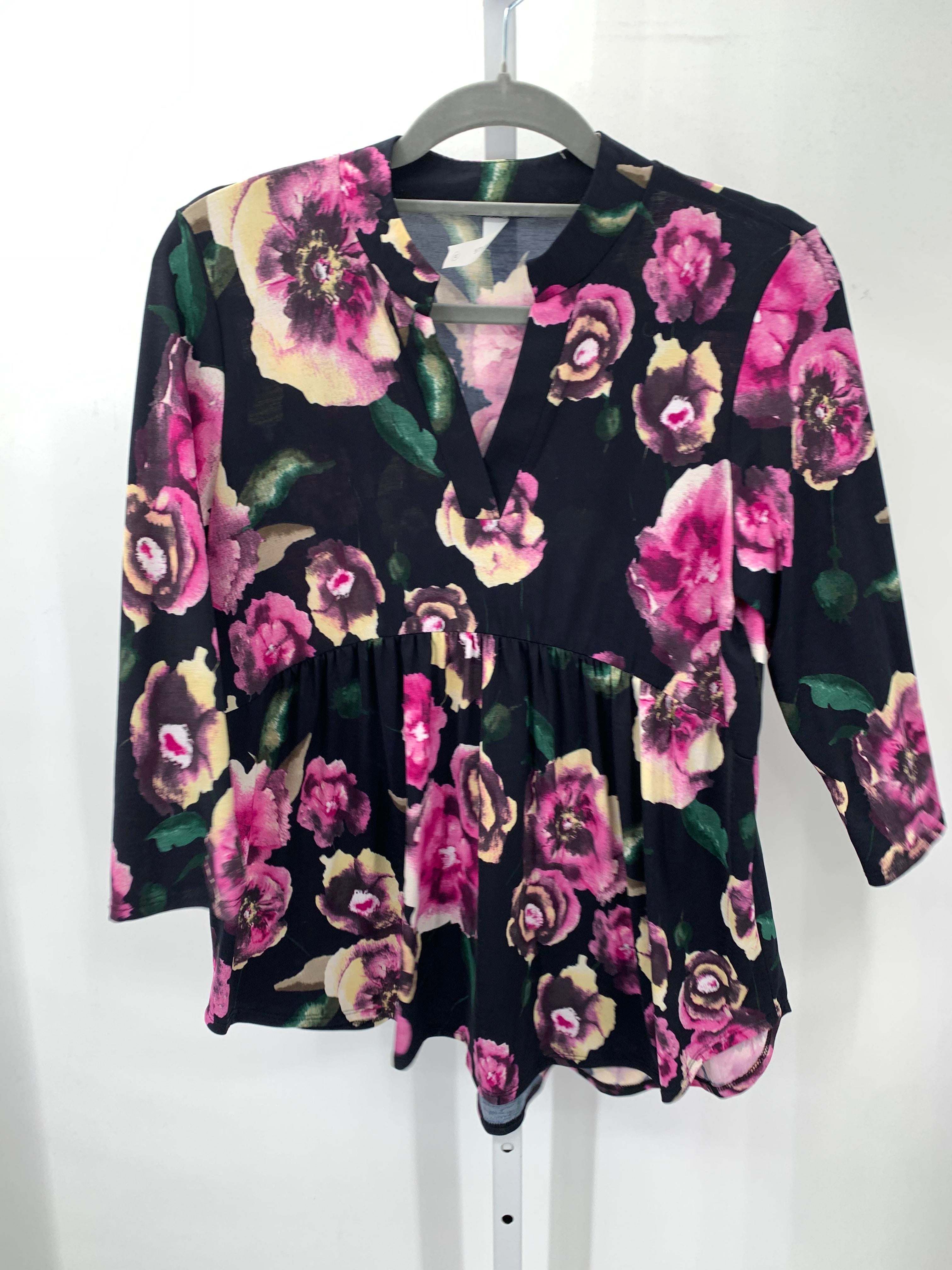 Size Medium Misses 3/4 Sleeve Shirt