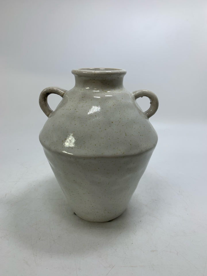 GREY CERAMIC VASE W/ DOUBLE HANDLE.