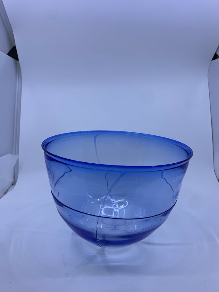 LARGE BLUE CENTERPIECE BOWL.