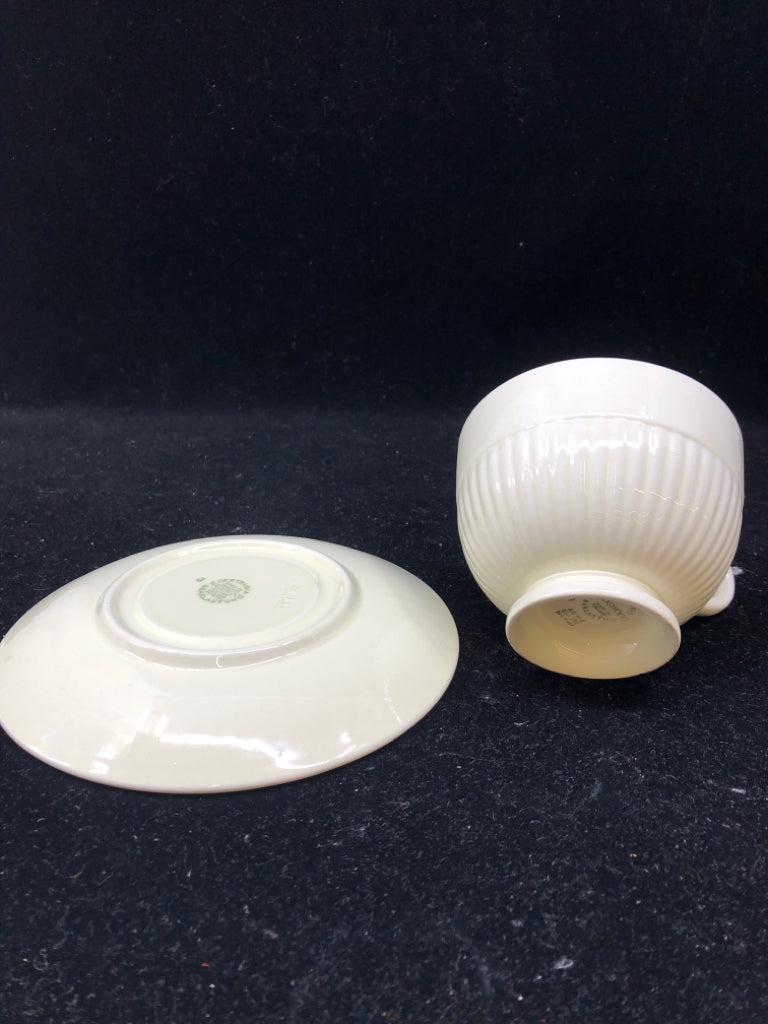 12PC- SVC 6 VTG WEDGWOOD RIBBED TEACUP AND SAUCER SET.