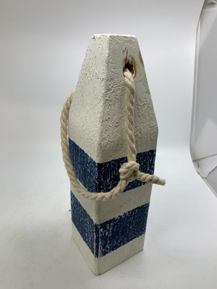 FAUX BLUE/WHITE STRIPED BOWIE W/ ROPE HANDLE WOOD.