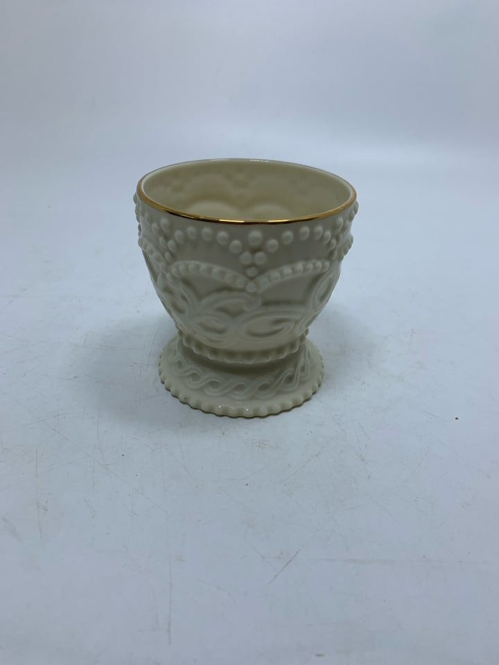 FOOTED BEADED PORCELAIN TEA LIGHT HOLDER.