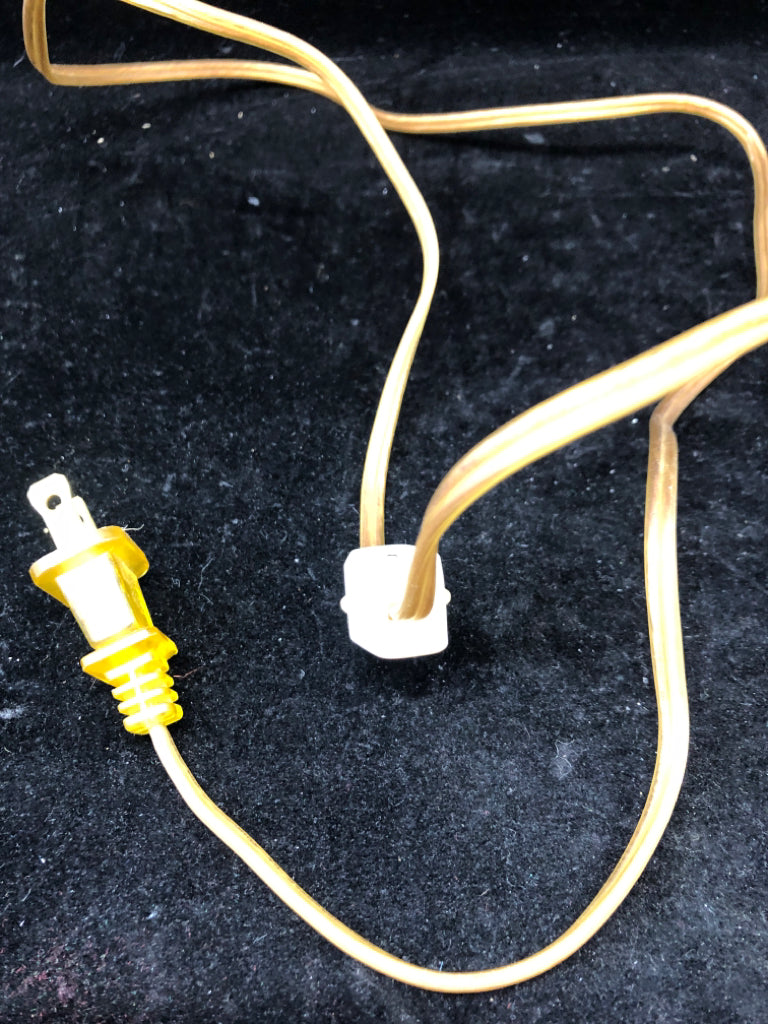 WHITE PLUG IN WINDOW CANDLE.