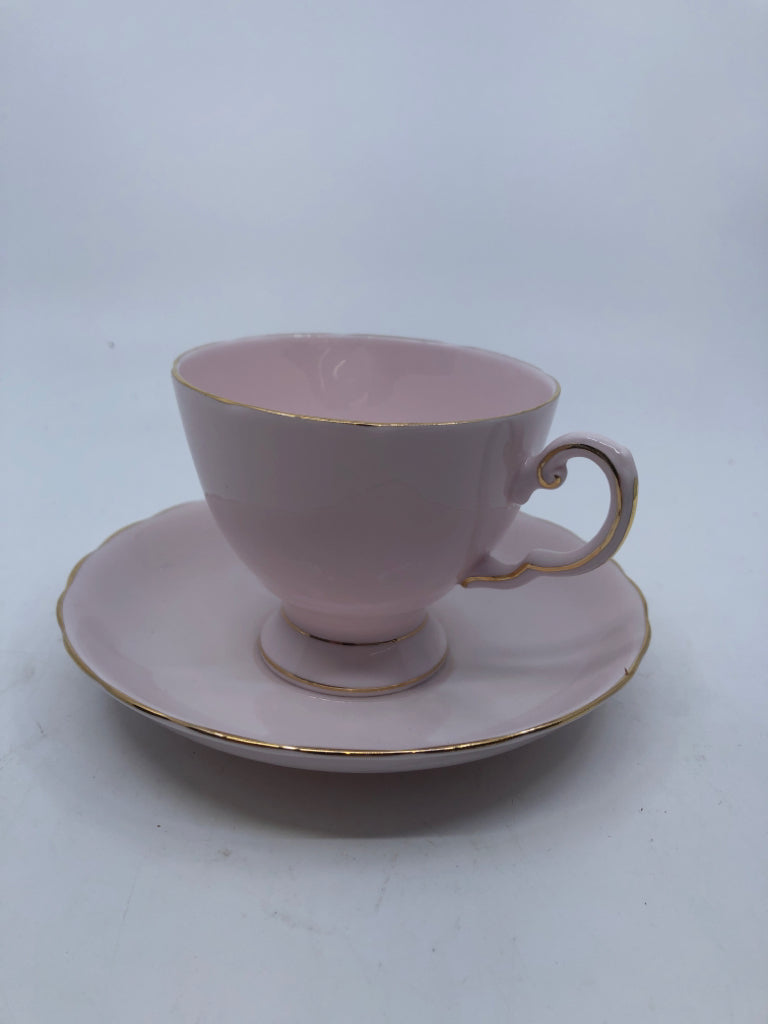 VTG LIGHT PINK TEACUP AND SAUCER.