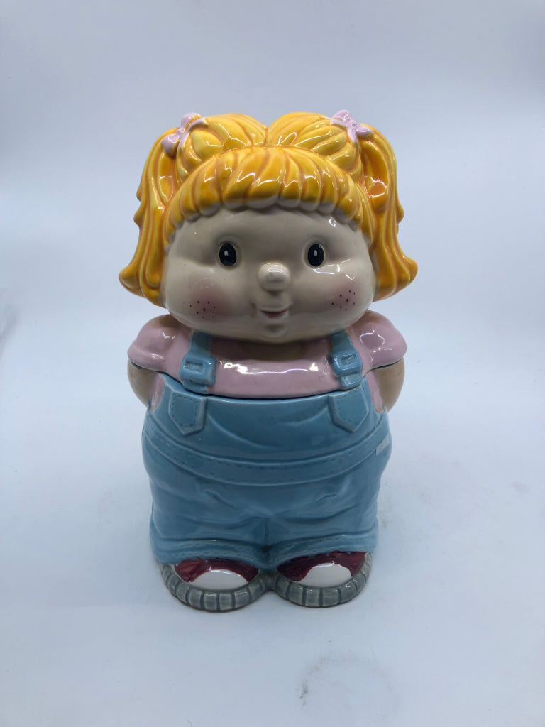 VTG CERAMIC BLONDE GIRL W/ OVERALLS COOKIE JAR.