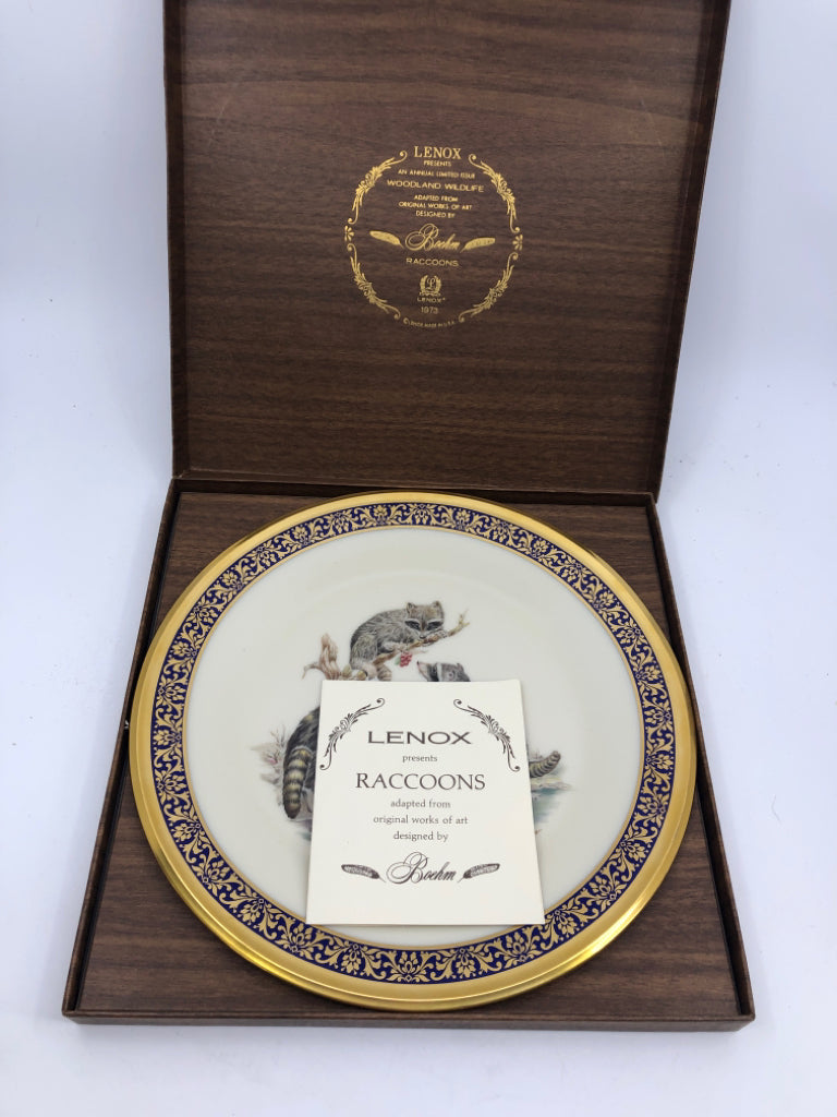 LENOX RACOON PLATE IN BOX.
