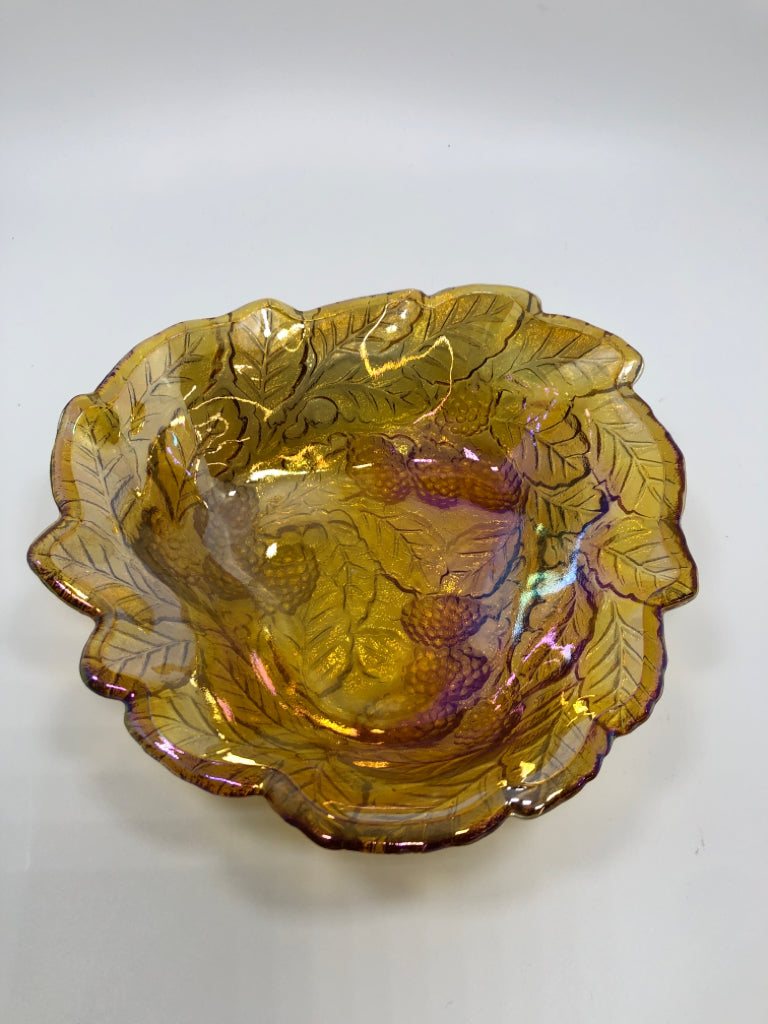 VTG AMBER GLASS GRAPES EMBOSSED DISH.