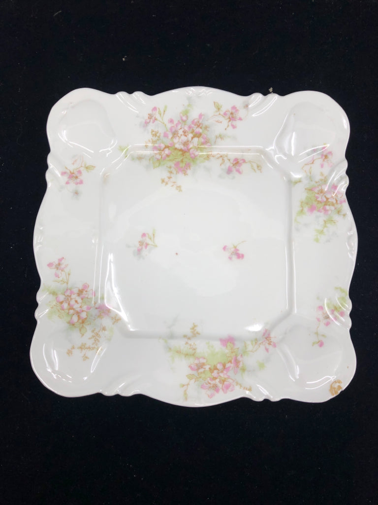 2 VTG LIGHT PINK FLORAL SQUARE SERVING PLATES.