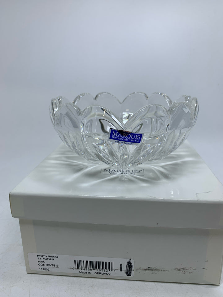 NIB SWEET MEMORIES CRYSTAL BOWL HEARTS.
