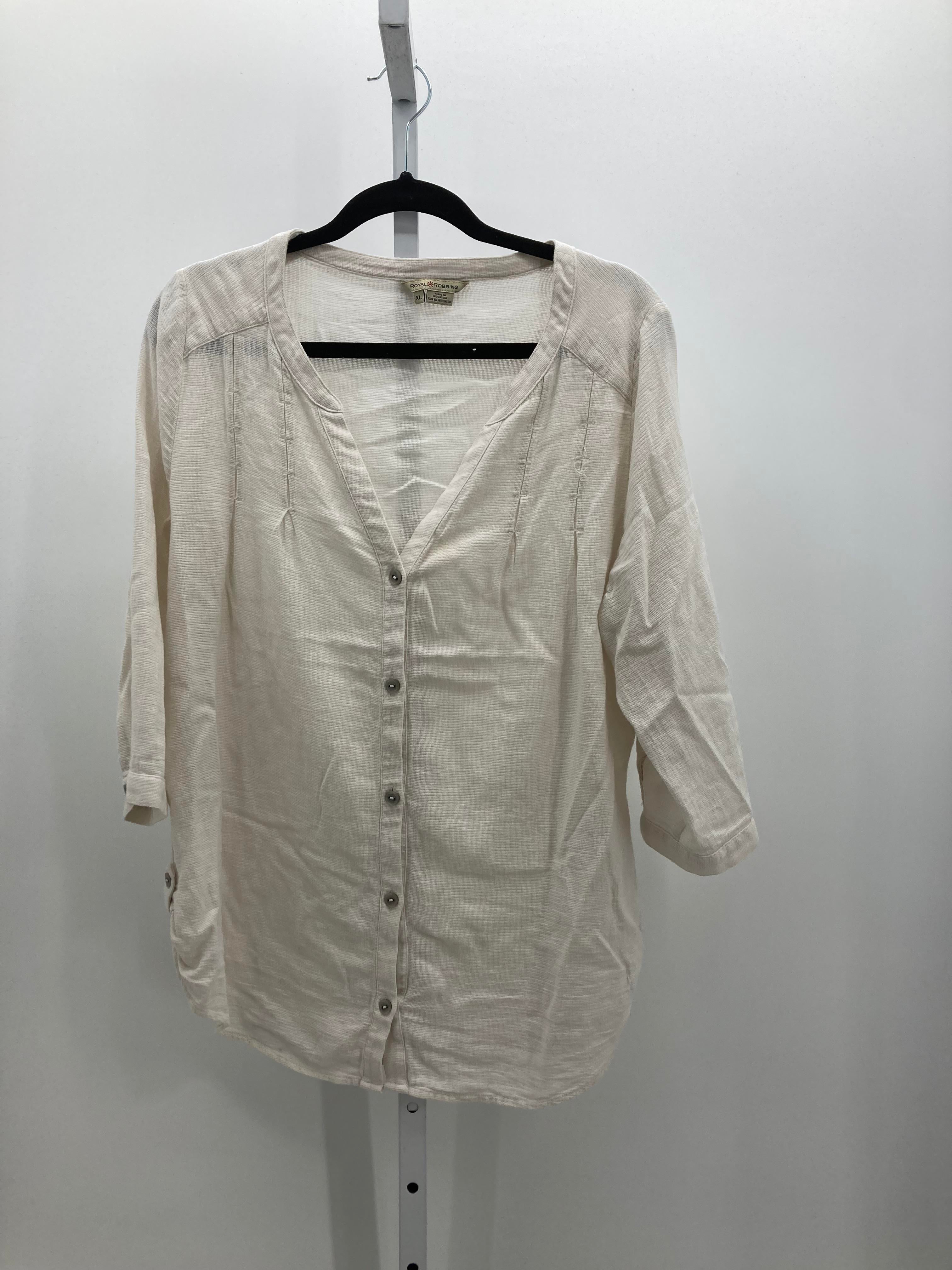 Size Extra Large Misses 3/4 Sleeve Shirt