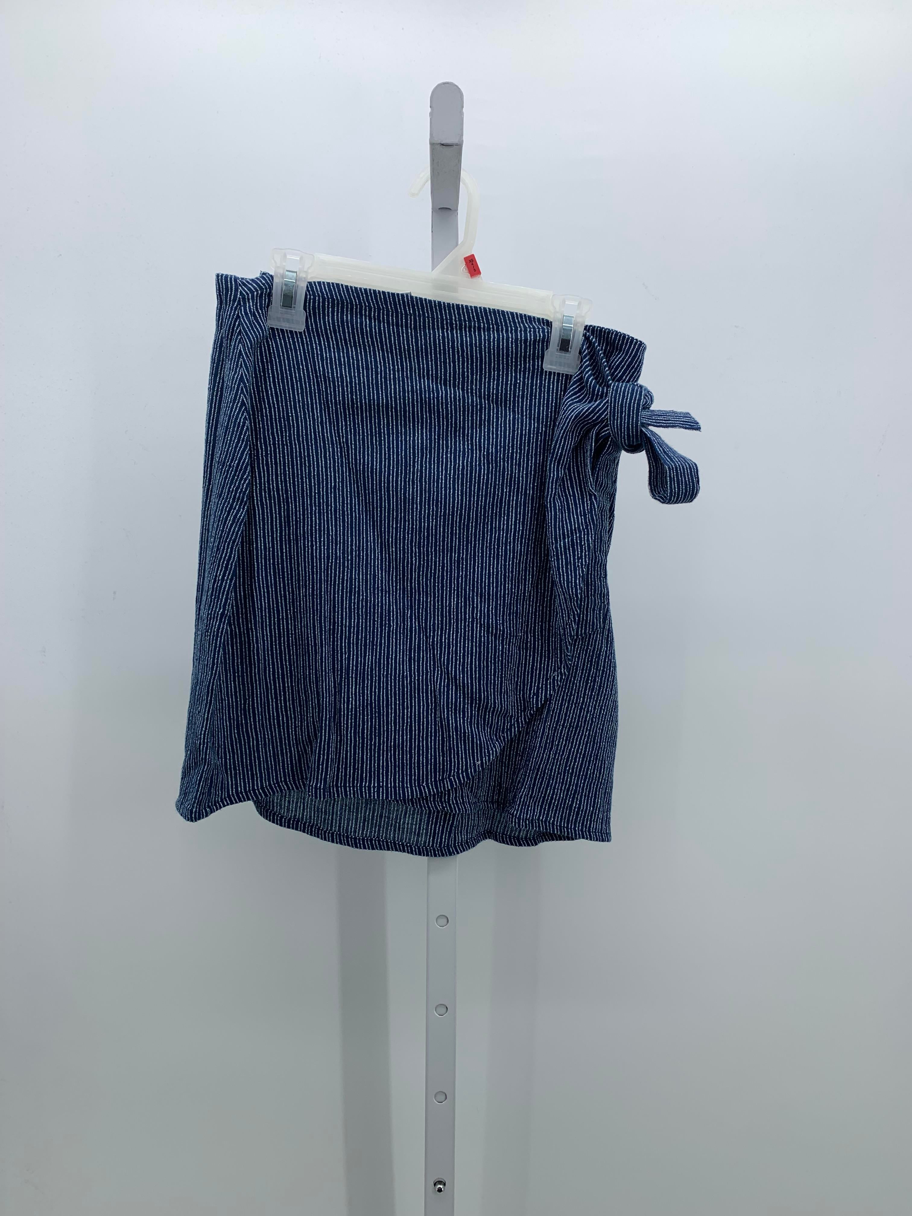 Size Small Juniors Skirt