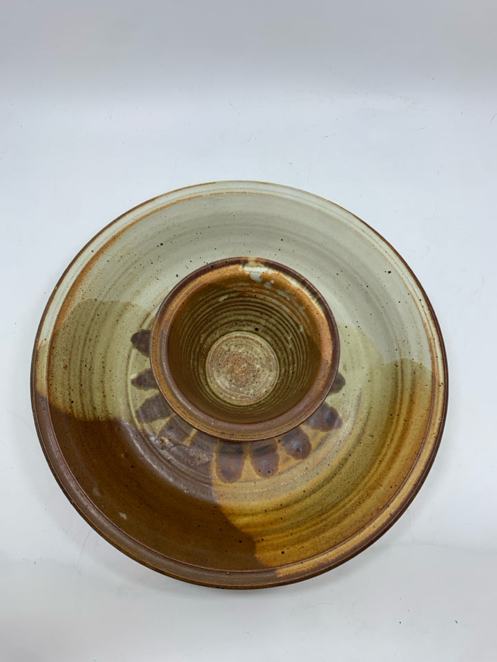 BROWN STONEWARE POTTERY CHIP N DIP SERVER.