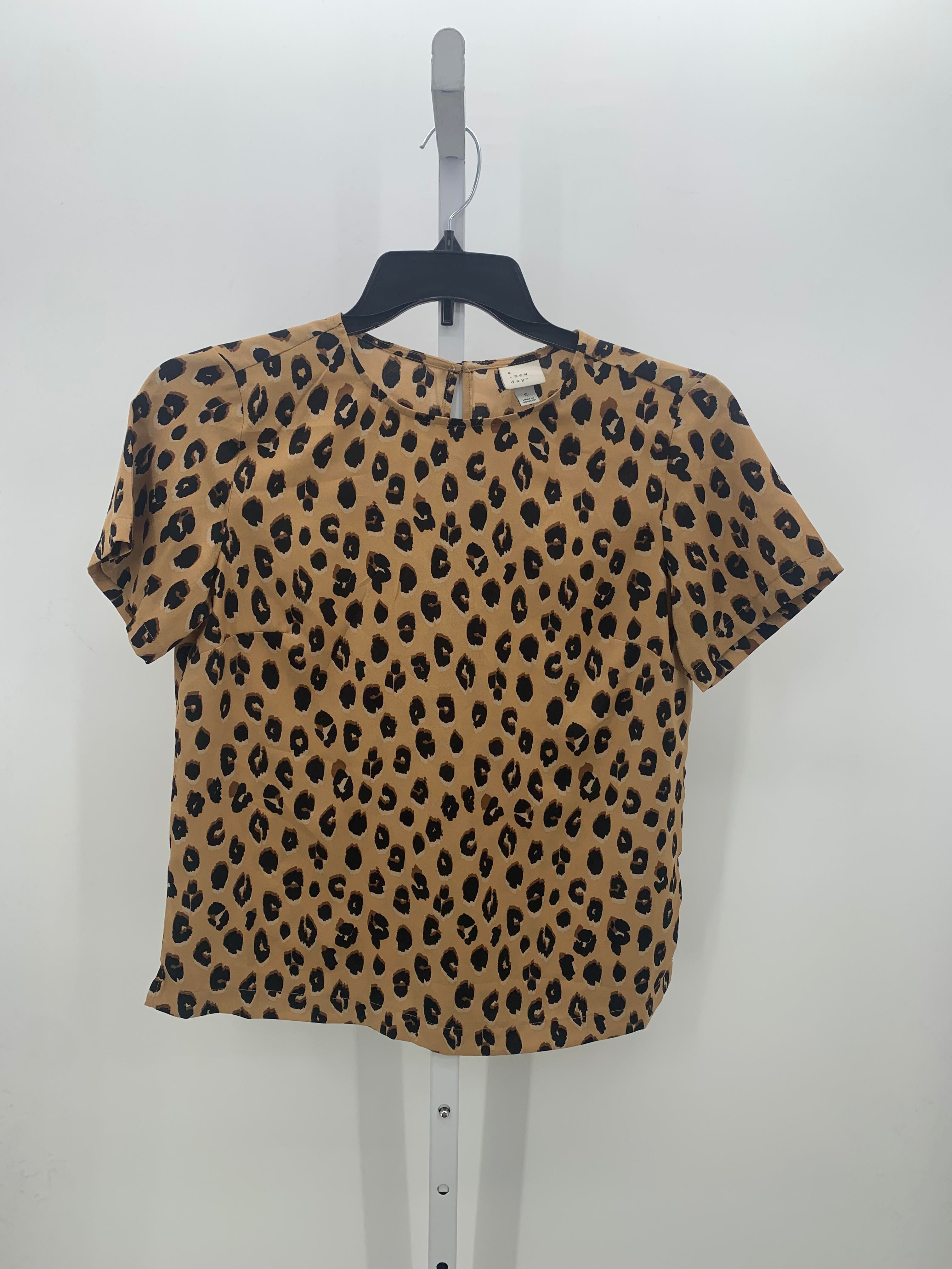 A New Day Size Small Misses Short Sleeve Shirt