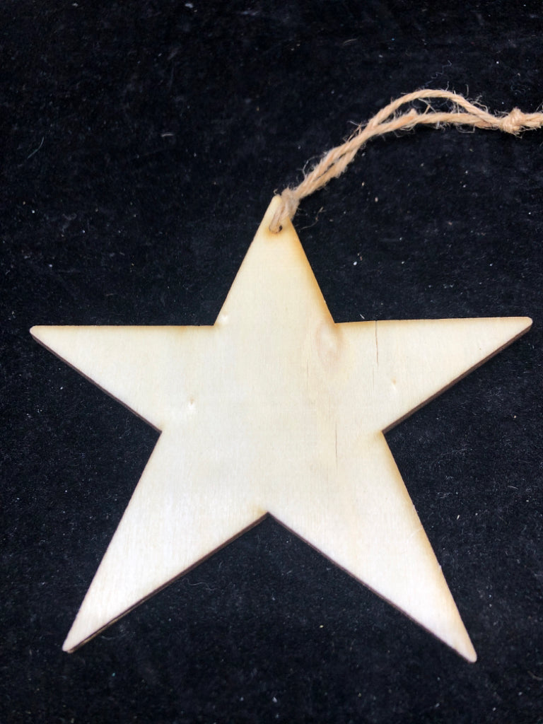 WOOD STAR ORNAMENT.