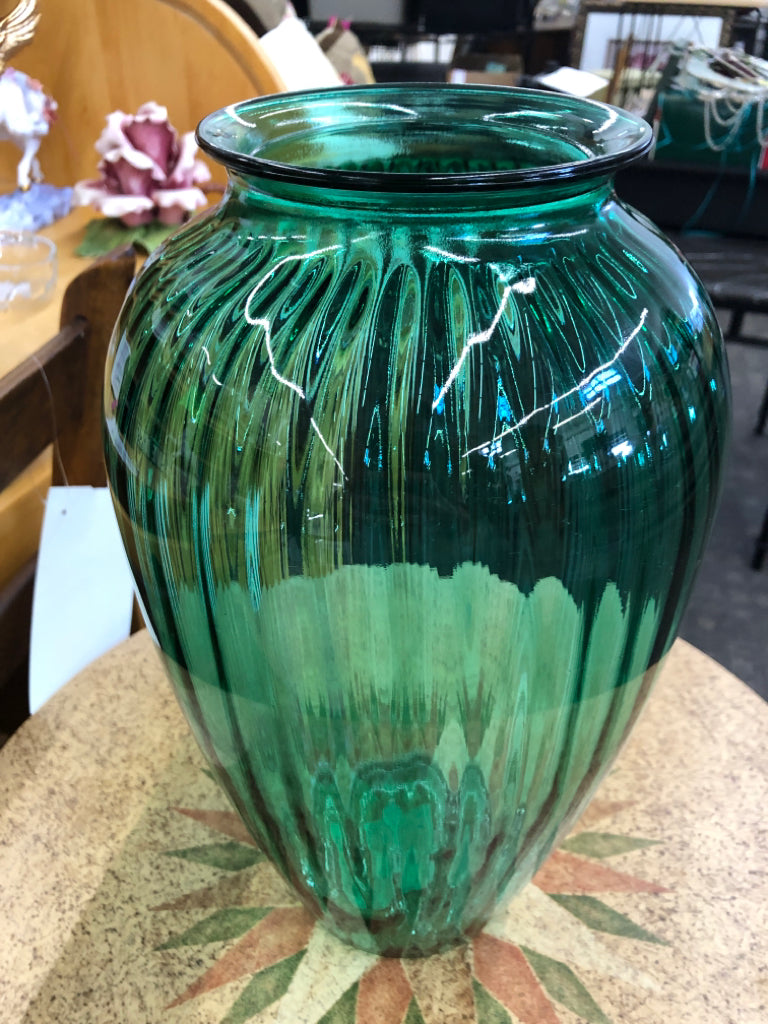 LARGE GREEN TINT RIBBED VASE.