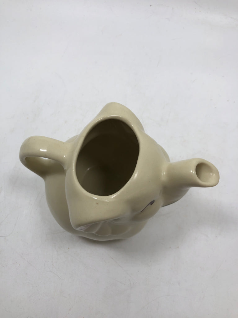 CERAMIC ELEPHANT CREAMER.