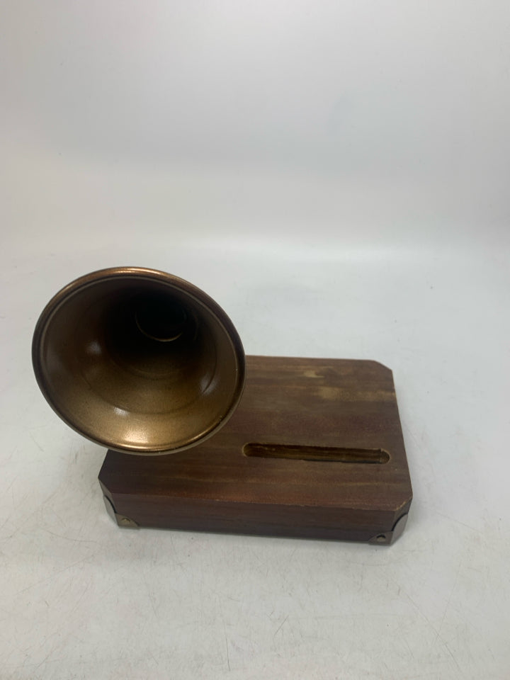 OLD FASHION SPEAKER W/ WOOD BASE PHONE INSERT.
