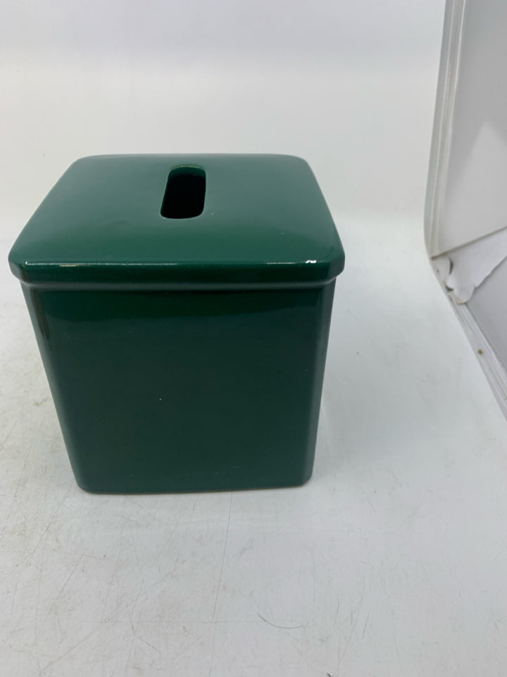 EMBOSSED NOSE CERAMIC TISSUE BOX COVER