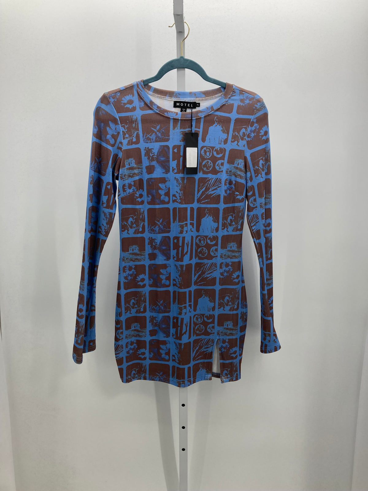 Motel Size Extra Large Juniors Long Sleeve Dress