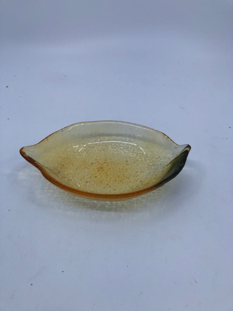 ORANGE SHAPE TEXTURED GLASS BOWL.