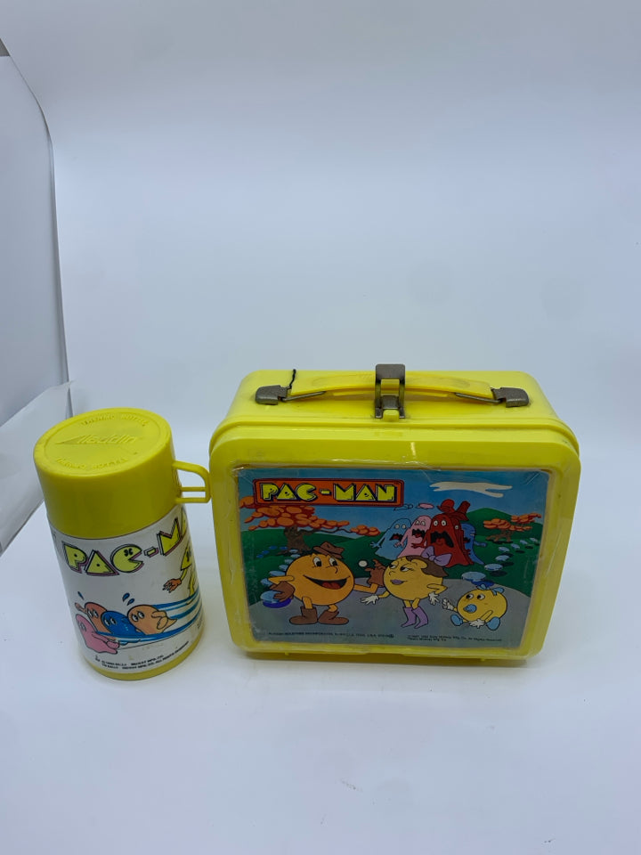 VTG ALADDIN PLASTIC PAC MAN LUNCH BOX WITH THERMOS**LABEL TAPED ON.