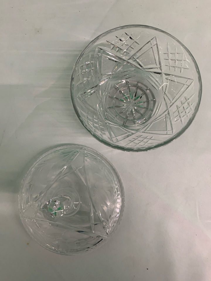ETCHED FLORAL CRYSTAL FOOTED CANDY DISH.