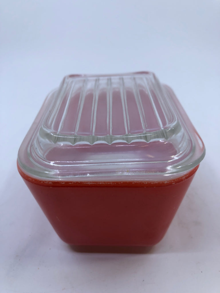 VTG SMALL RED SQUARE FRIDGE DISH W LID.