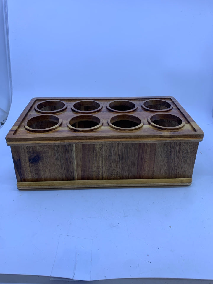 WOODEN SPICE JAR HOLDER.