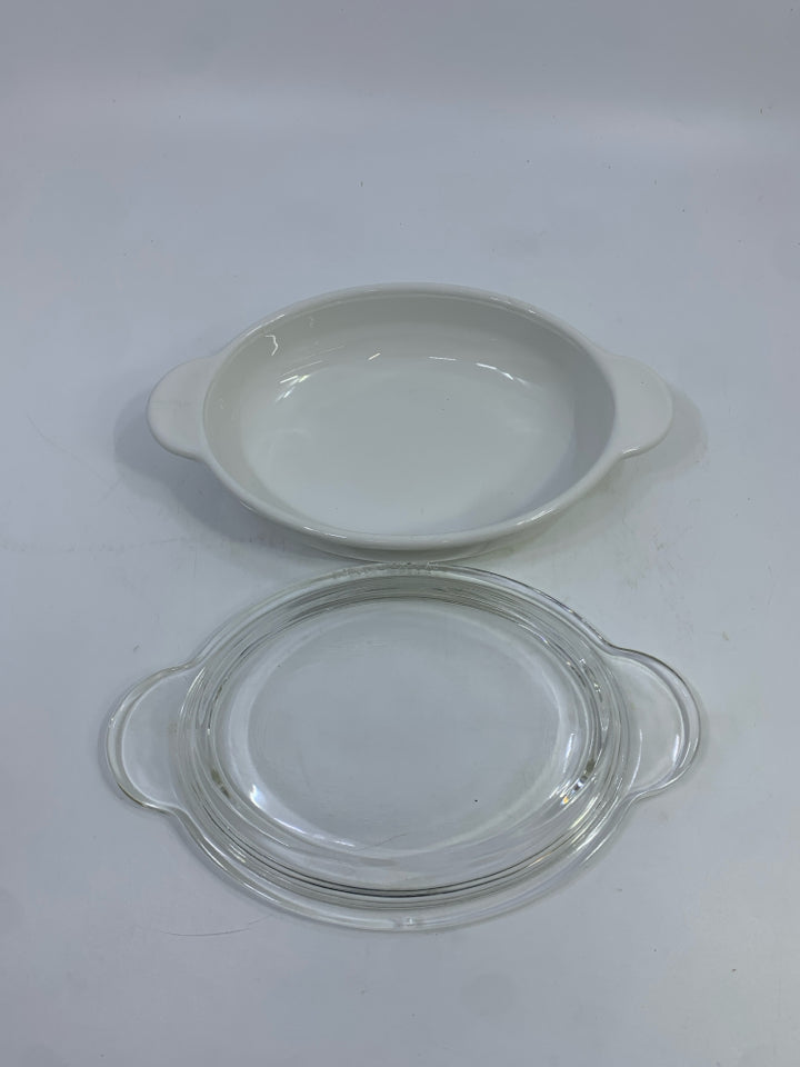 CORNINGWARE SMALL OVAL BAKER W/LID.