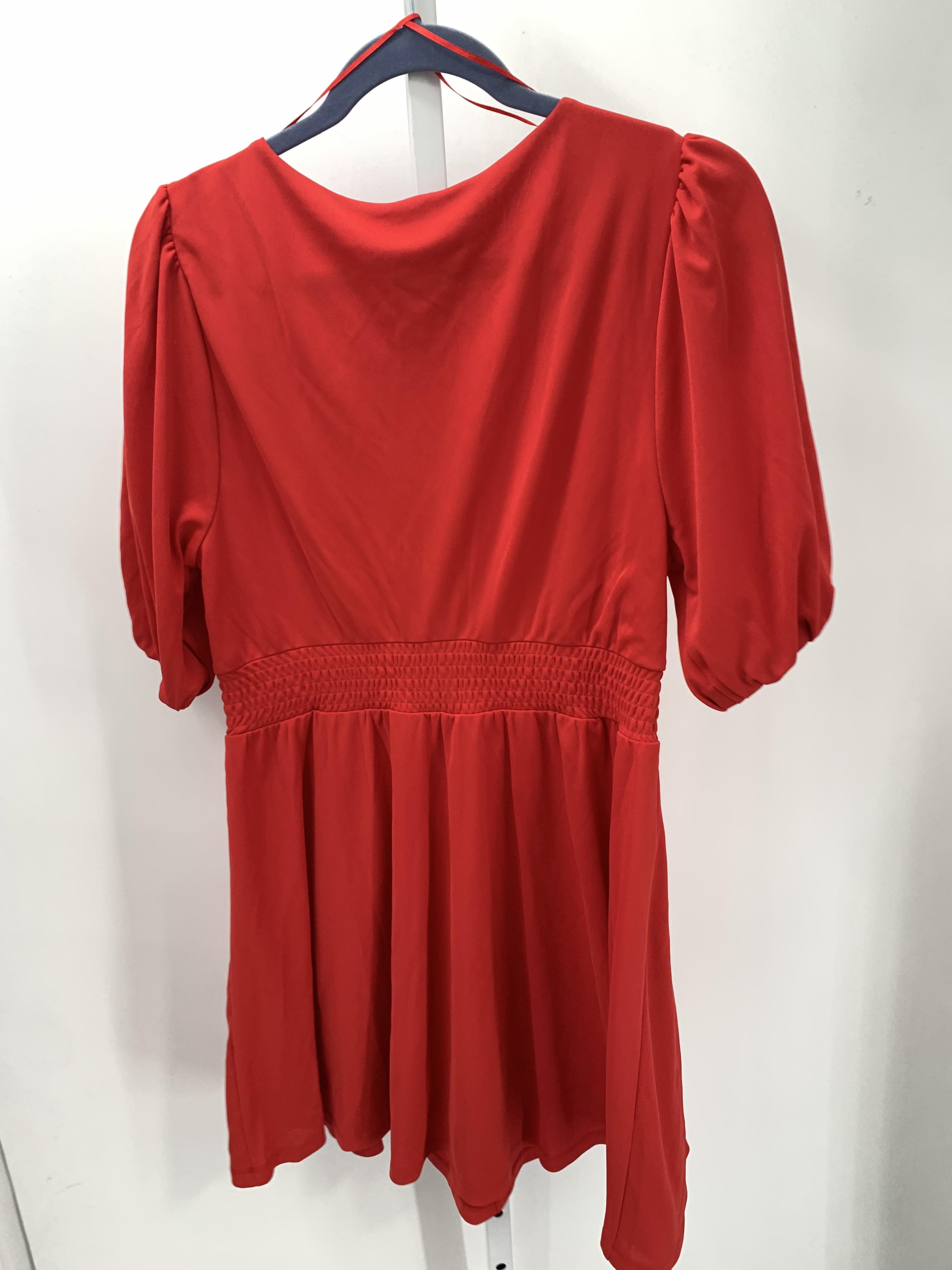 Size Large Misses Short Sleeve Dress