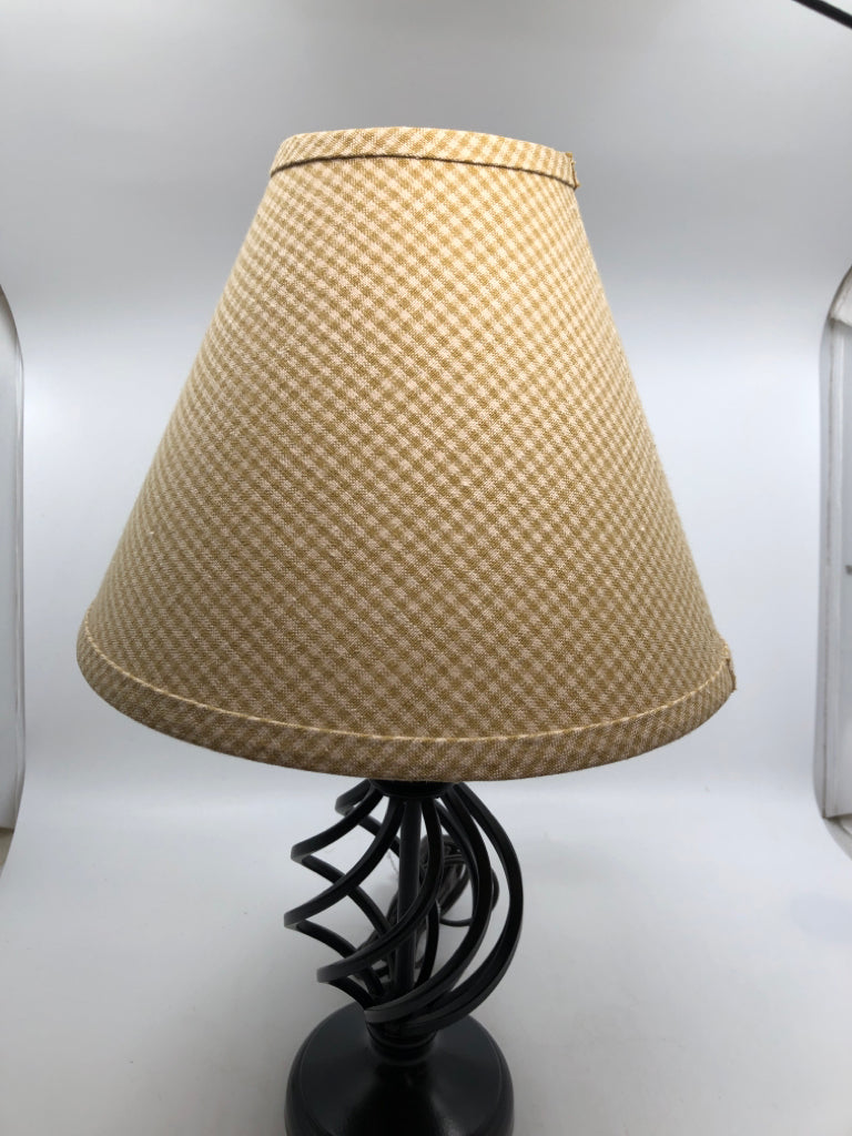 METAL LAMP W/SWIRL BASE W/BROWN GINGHAM SHADE.