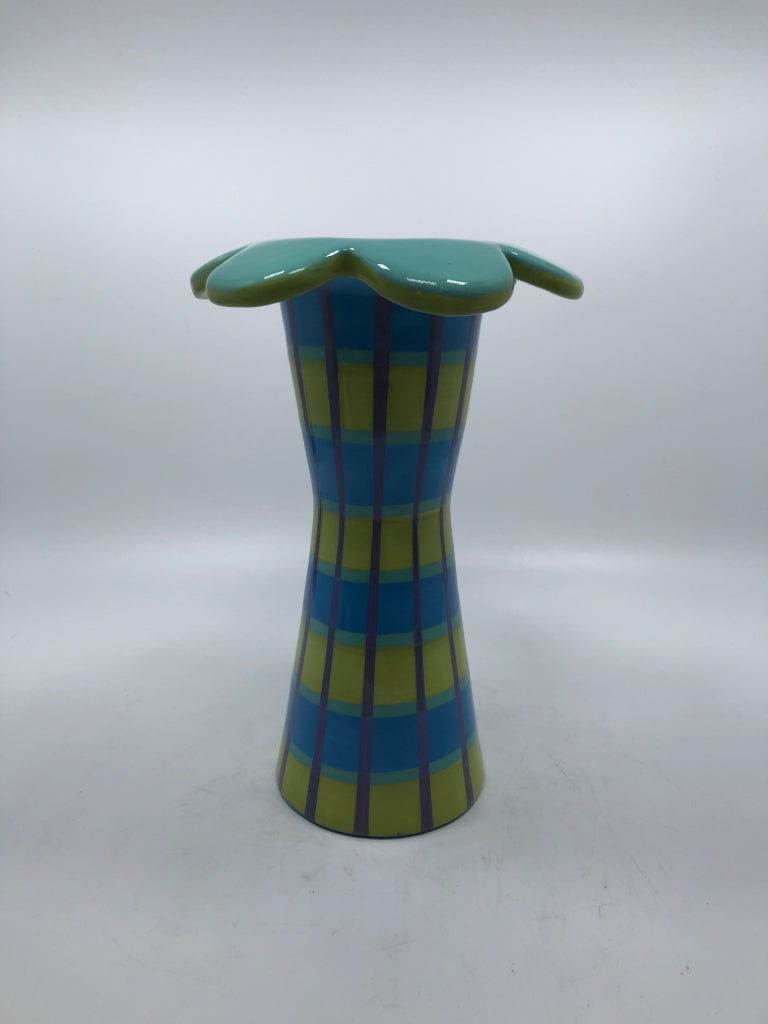 TEAL/GREEN FLOWER SHAPED VASE.