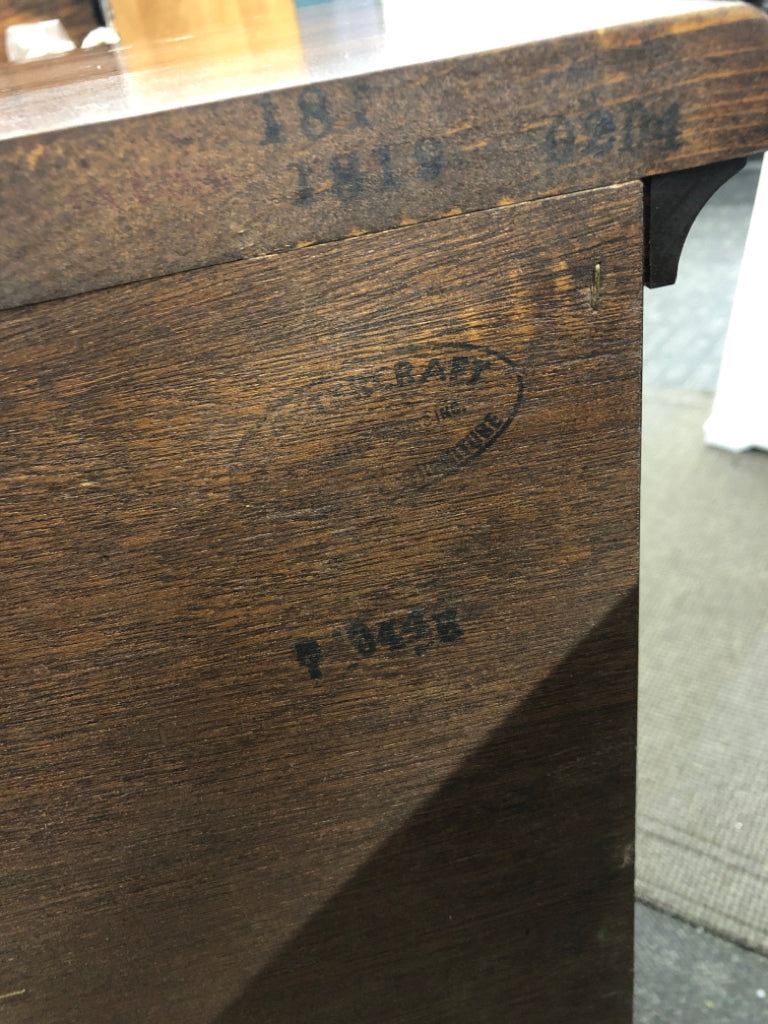 SOLID WOOD BROWN BUFFET TABLE 3 DRAWERS/3 CABINETS.