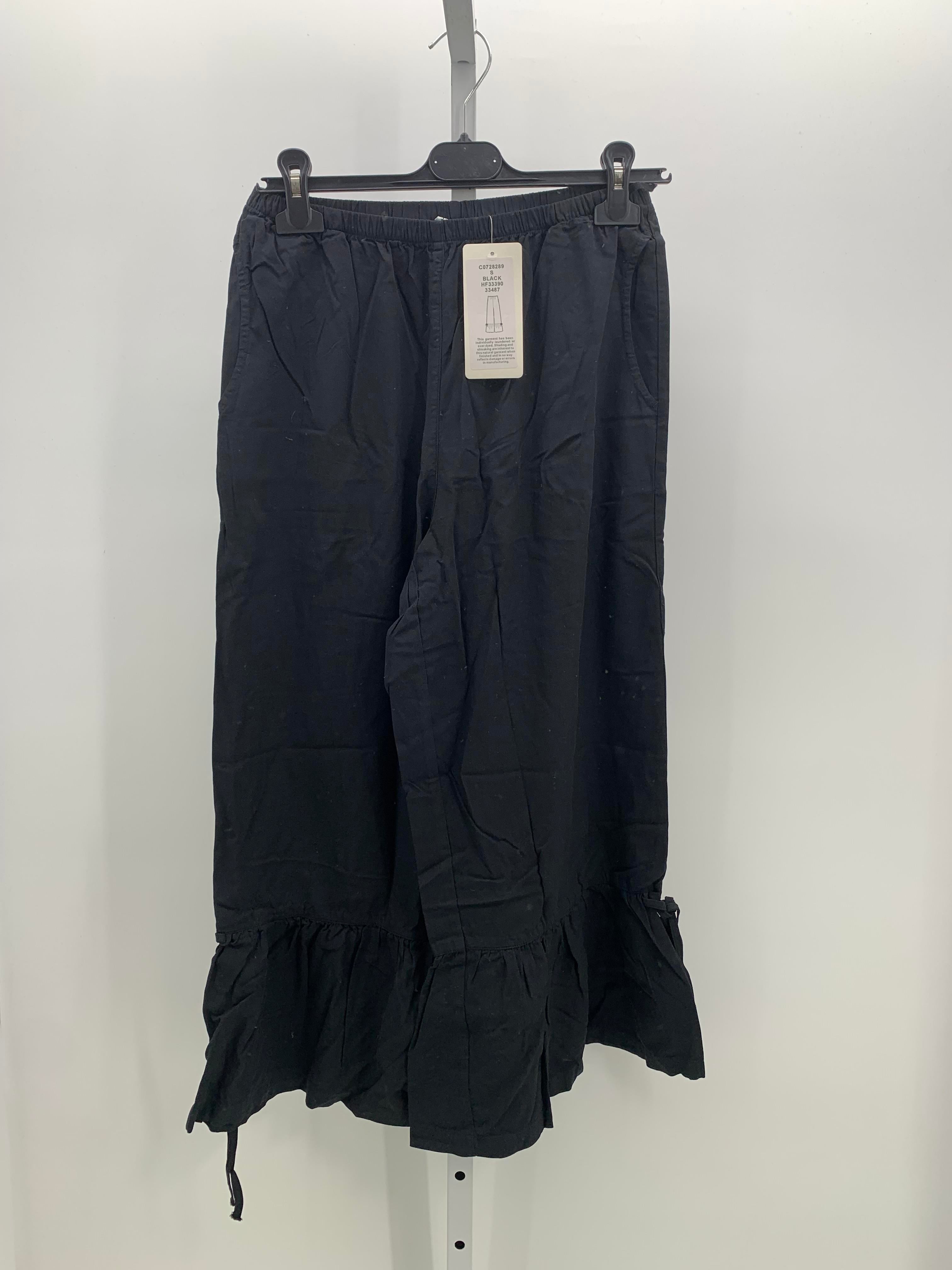 Size Small Misses Capri Pants