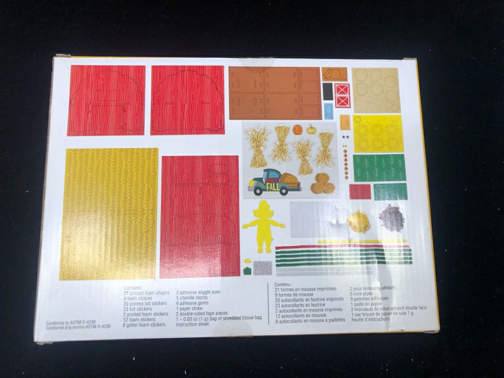 NIB BARN CRAFT KIT
