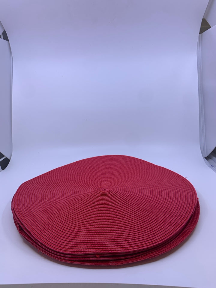 6 RED ROUND PLACE MATS.