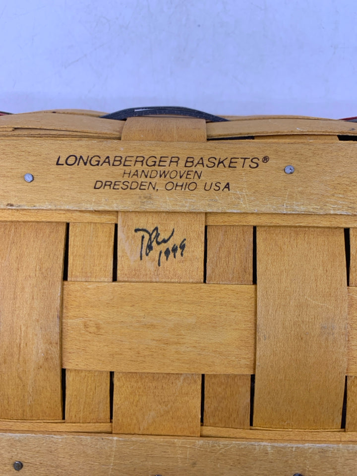 1999 WOVEN TRADITIONS BREAD BASKET W/ PROTECTOR.