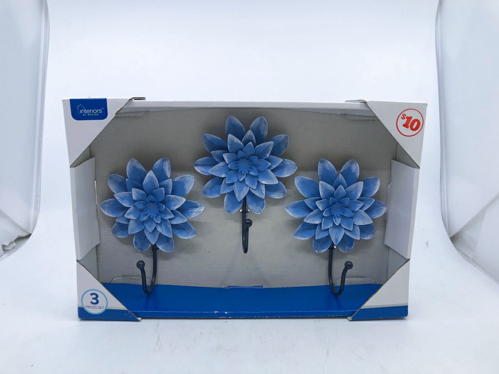 NIB 3 BLUE FLOWER HOOK SET