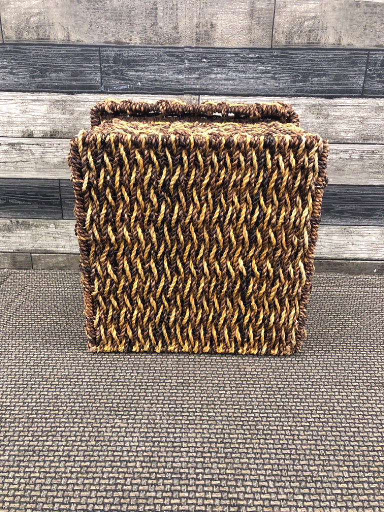 2 TONED LINED SQUARE BASKET W/LID.