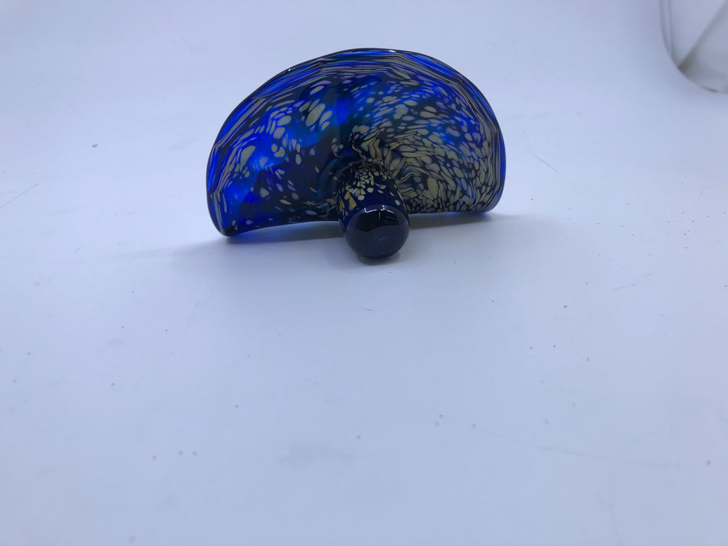 FAN SHAPED BLUE BLOWN GLASS CARD HOLDER.