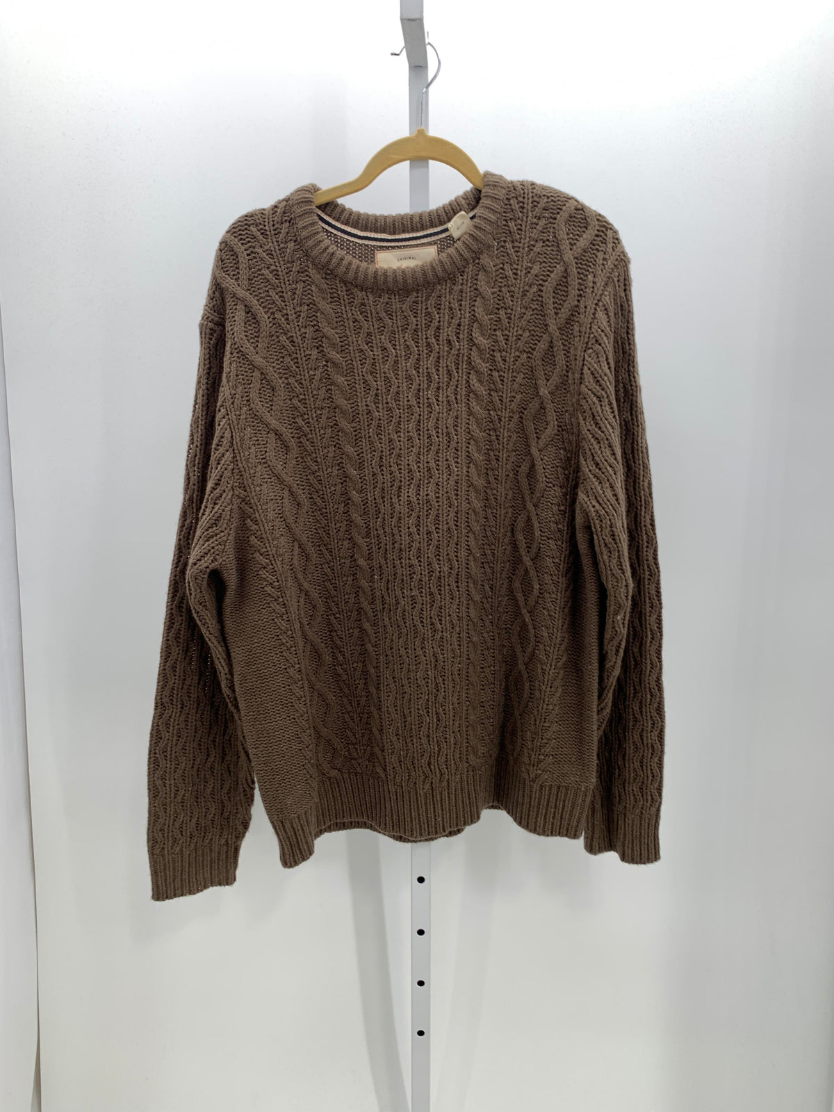 CABLED SWEATER